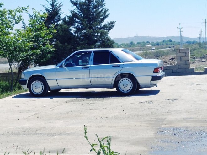 Mercedes 190 1992, 392,000 km - 2.0 l - Şirvan