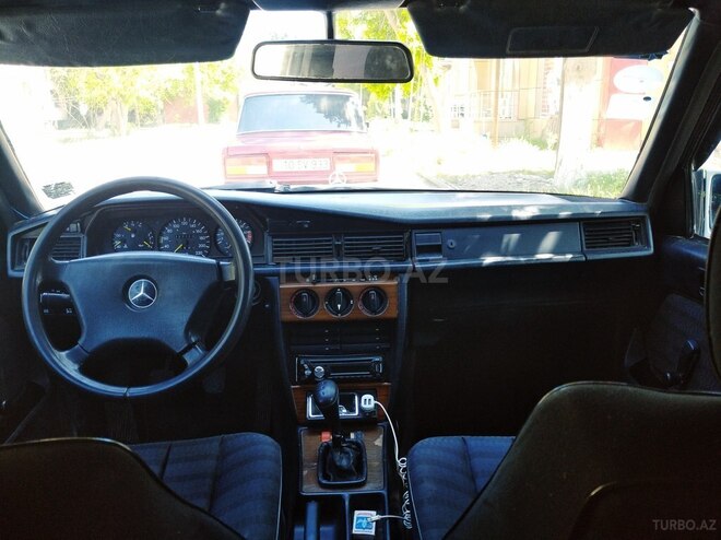 Mercedes 190 1992, 392,000 km - 2.0 l - Şirvan