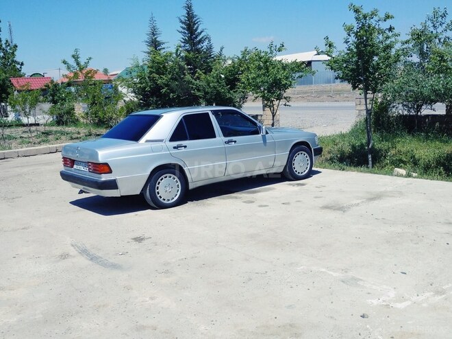 Mercedes 190 1992, 392,000 km - 2.0 l - Şirvan