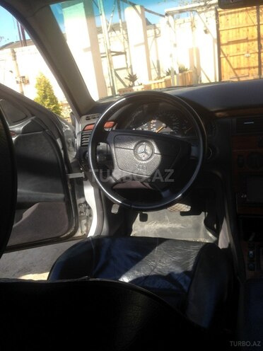 Mercedes E 220 1999, 342,179 km - 2.2 l - Bakı