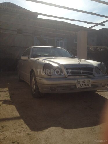 Mercedes E 220 1999, 342,179 km - 2.2 l - Bakı