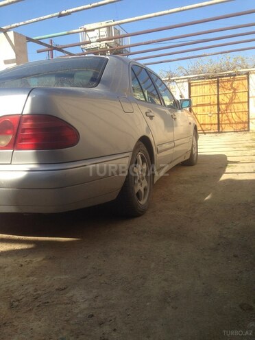 Mercedes E 220 1999, 342,179 km - 2.2 l - Bakı