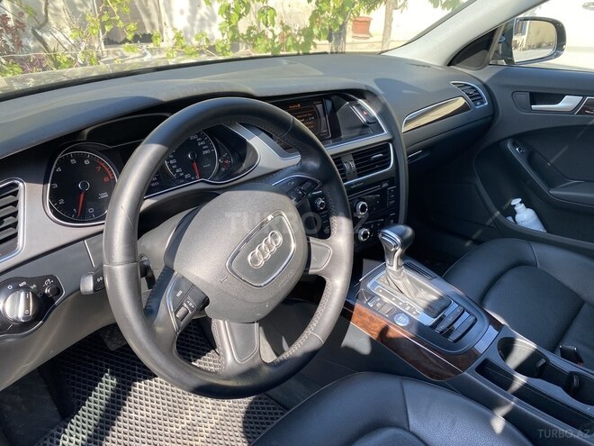 Audi A4 2015, 97,000 km - 1.8 l - Bakı