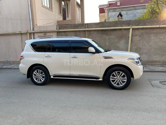 Nissan Patrol 2011, 195,000 km - 5.6 l - Bakı