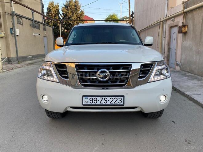 Nissan Patrol 2011, 195,000 km - 5.6 l - Bakı