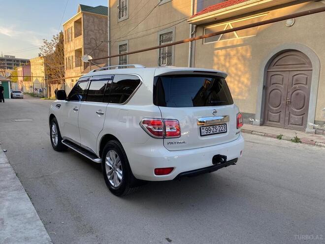 Nissan Patrol 2011, 195,000 km - 5.6 l - Bakı