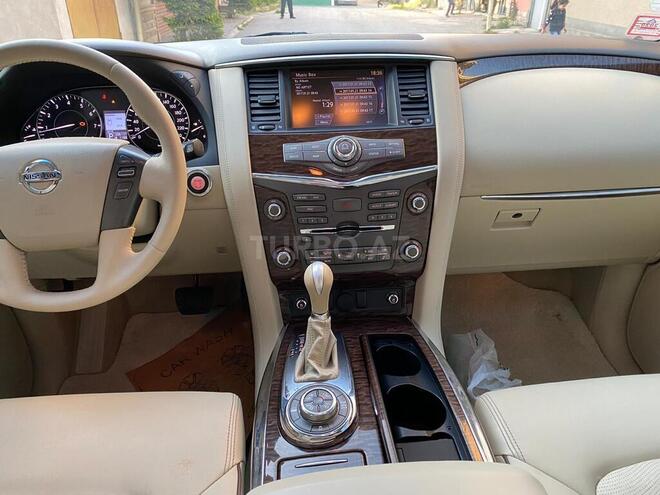 Nissan Patrol 2011, 195,000 km - 5.6 l - Bakı