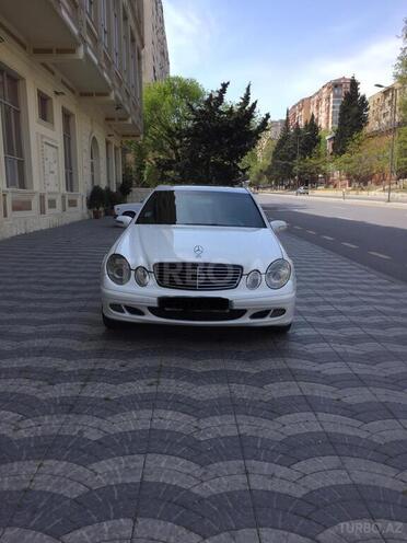 Mercedes E 220 2005, 313,000 km - 2.2 l - Bakı
