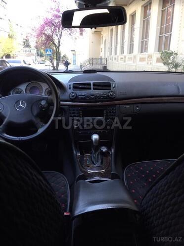 Mercedes E 220 2005, 313,000 km - 2.2 l - Bakı