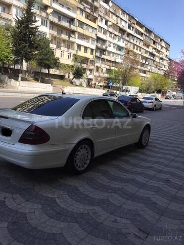 Mercedes E 220 2005, 313,000 km - 2.2 l - Bakı