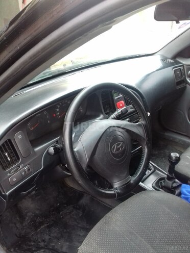 Hyundai Elantra 2004, 340,000 km - 1.6 л - Quba
