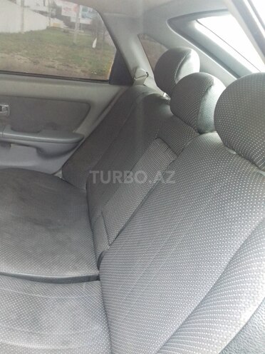 Hyundai Elantra 2004, 340,000 km - 1.6 л - Quba