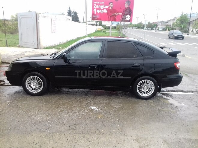 Hyundai Elantra 2004, 340,000 km - 1.6 л - Quba