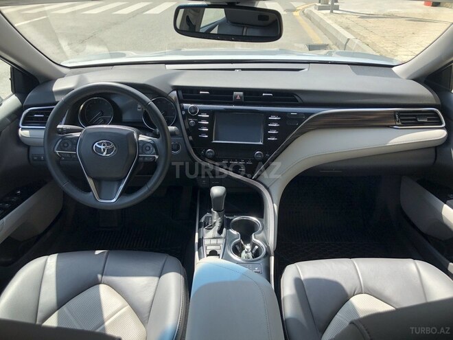 Toyota Camry 2018, 13,700 km - 2.5 л - Bakı