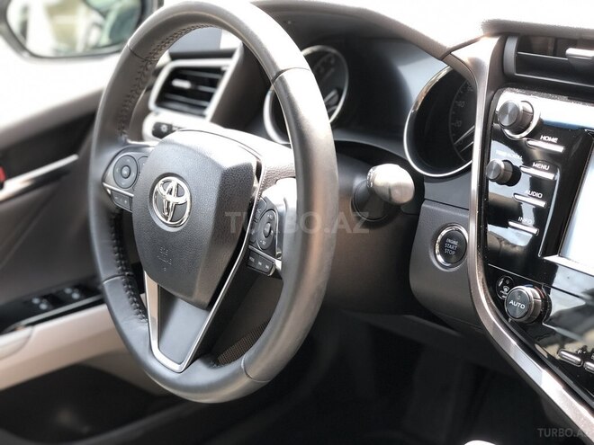 Toyota Camry 2018, 13,700 km - 2.5 л - Bakı