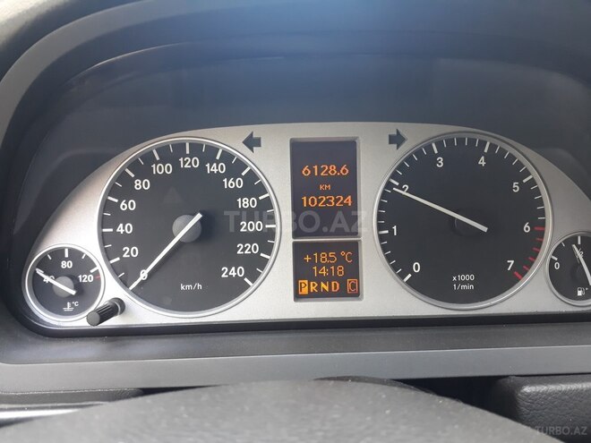 Mercedes B 180 2010, 102,500 km - 1.7 l - Bakı