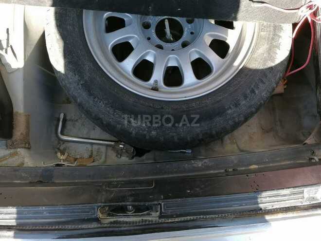 BMW 523 1996, 390,000 km - 2.5 l - Sumqayıt