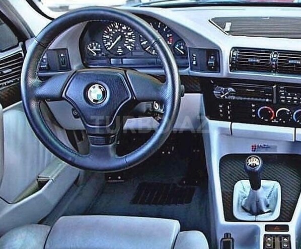 BMW 520 1992, 225,000 km - 2.0 l - Bakı