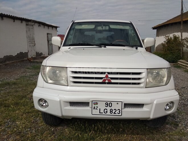 Mitsubishi Pajero io 2000, 180,000 km - 1.8 л - Bakı