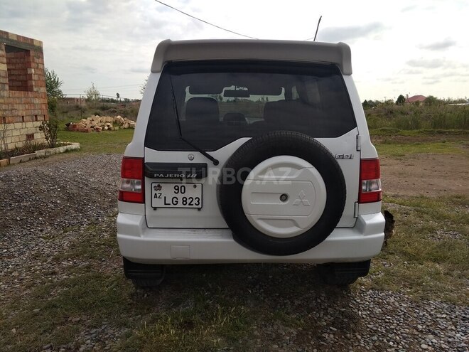 Mitsubishi Pajero io 2000, 180,000 km - 1.8 л - Bakı