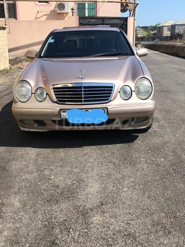Mercedes E 220 2000, 300,000 km - 2.2 l - Bakı
