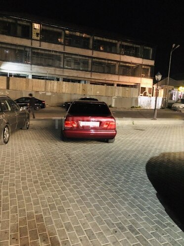 Mercedes E 200 1999, 325,000 km - 2.0 l - Xırdalan