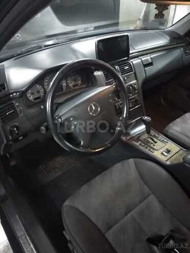 Mercedes E 240 2000, 221,450 km - 2.4 л - Bakı