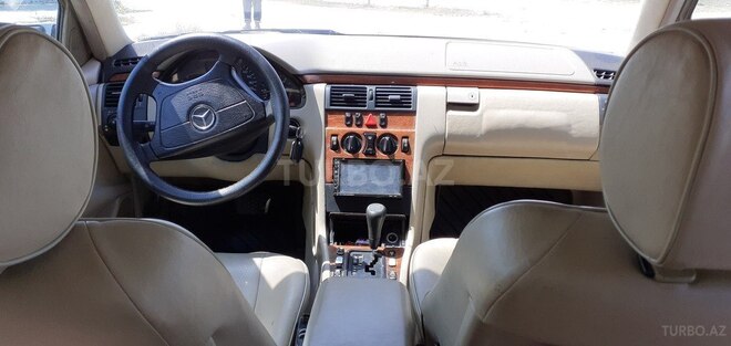 Mercedes E 220 1998, 440,000 km - 2.2 л - Bakı