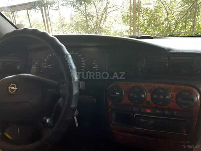 Opel Vectra 1996, 310,000 km - 2.0 l - Naftalan