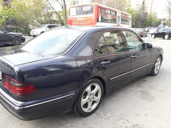 Mercedes E 220 2000, 400,000 km - 2.2 l - Bakı