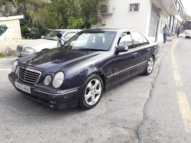 Mercedes E 220 2000, 400,000 km - 2.2 l - Bakı