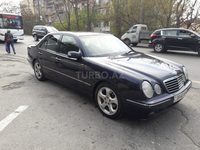 Mercedes E 220 2000, 400,000 km - 2.2 l - Bakı