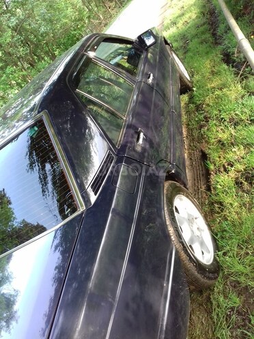 Mercedes 190 1991, 401,000 km - 2.0 л - Astara