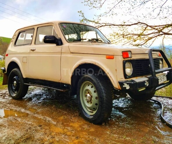 LADA (VAZ) Niva 1985, 300,715 km - 1.6 l - Lerik