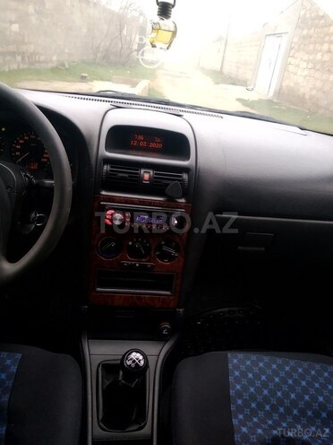Opel Astra 2002, 212,000 km - 1.6 l - Bakı
