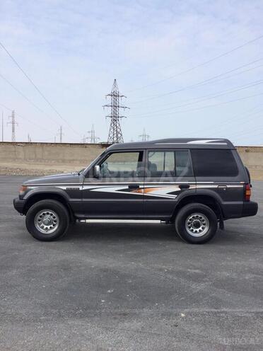 Mitsubishi Pajero 1996, 400,000 km - 2.8 l - Bakı