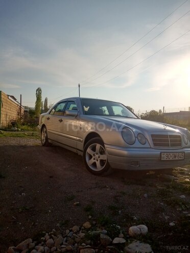 Mercedes E 200 1997, 430,000 km - 2.0 l - Sumqayıt