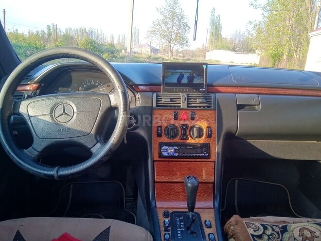 Mercedes E 200 1997, 430,000 km - 2.0 l - Sumqayıt