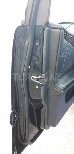 Mercedes E 320 2001, 260,000 km - 3.2 l - Salyan