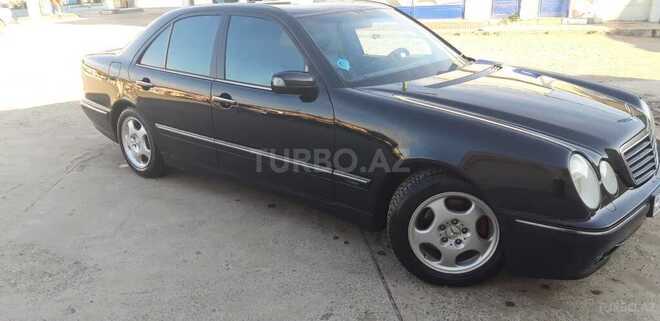 Mercedes E 320 2001, 260,000 km - 3.2 l - Salyan