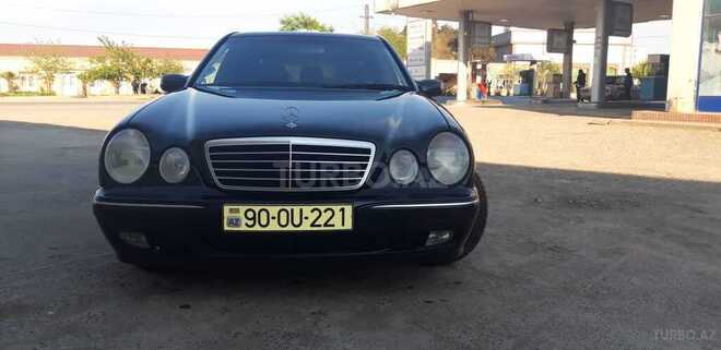 Mercedes E 320 2001, 260,000 km - 3.2 l - Salyan