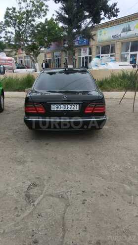 Mercedes E 320 2001, 260,000 km - 3.2 l - Salyan