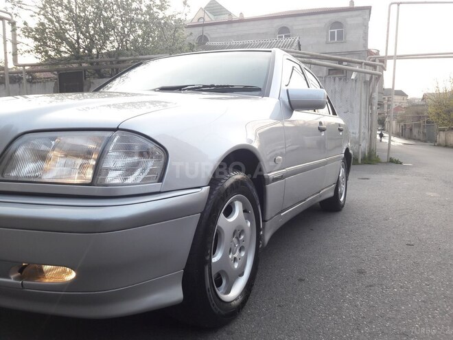 Mercedes C 220 1999, 364,000 km - 2.2 l - Bakı