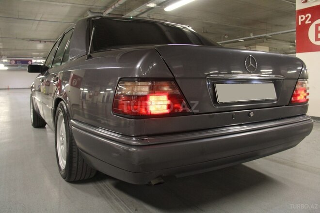 Mercedes E 200 1994, 380,124 km - 2.0 l - Bakı