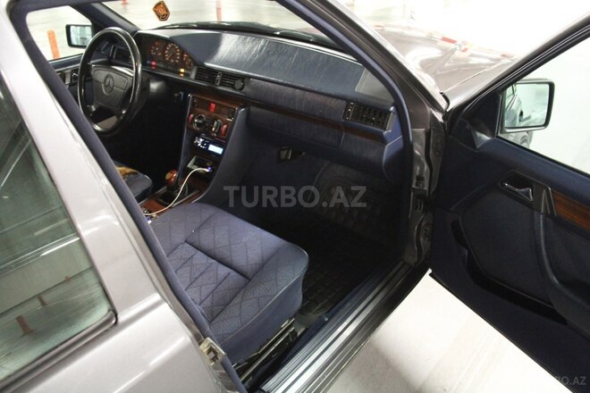 Mercedes E 200 1994, 380,124 km - 2.0 l - Bakı
