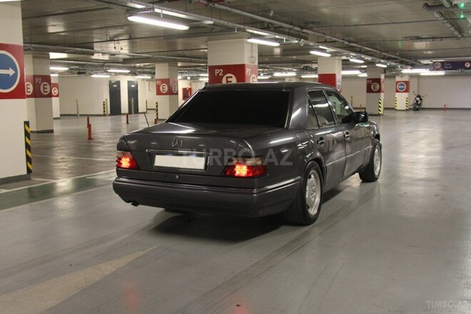 Mercedes E 200 1994, 380,124 km - 2.0 l - Bakı