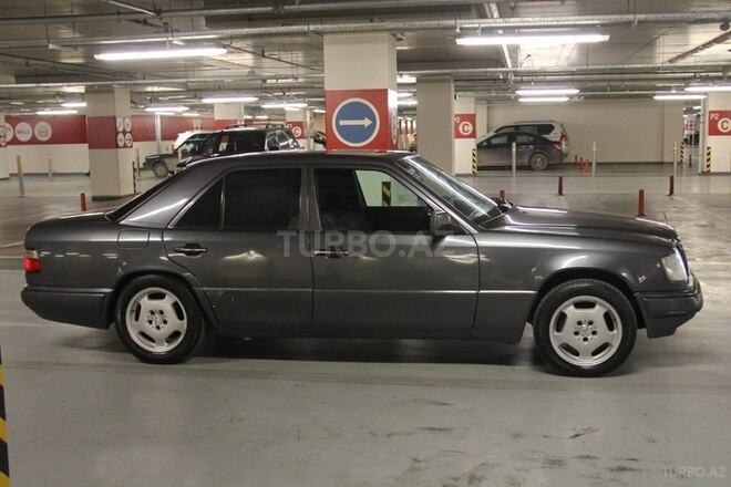 Mercedes E 200 1994, 380,124 km - 2.0 l - Bakı