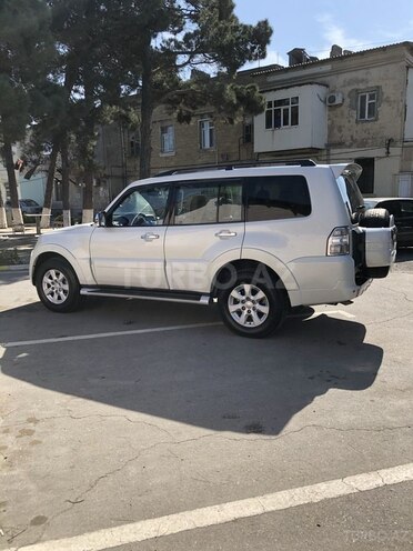 Mitsubishi Pajero 2010, 116,000 km - 3.5 l - Sumqayıt