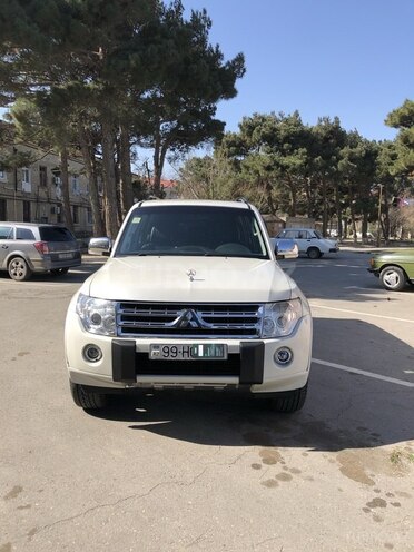 Mitsubishi Pajero 2010, 116,000 km - 3.5 l - Sumqayıt