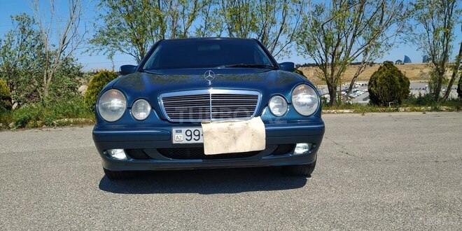 Mercedes E 220 1999, 281,000 km - 2.2 л - Bakı